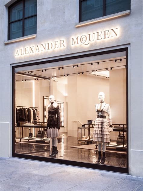 alexander mcqueen retail stores.